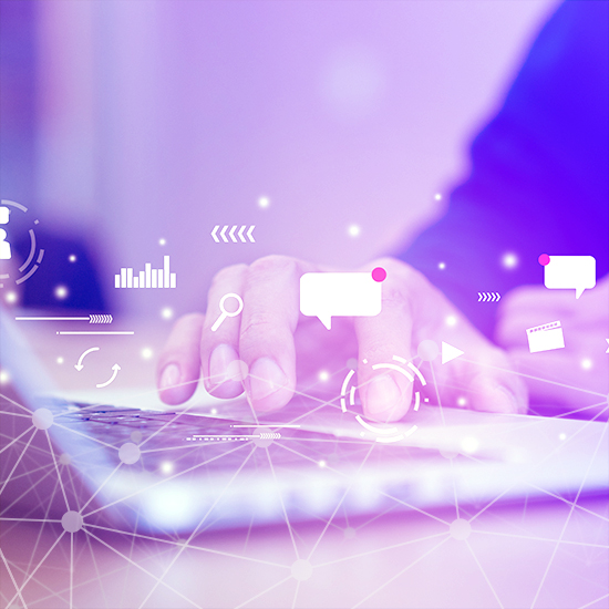 AdobeStock_285091710_Computer_Verlauf_Grid_fein_550px-2